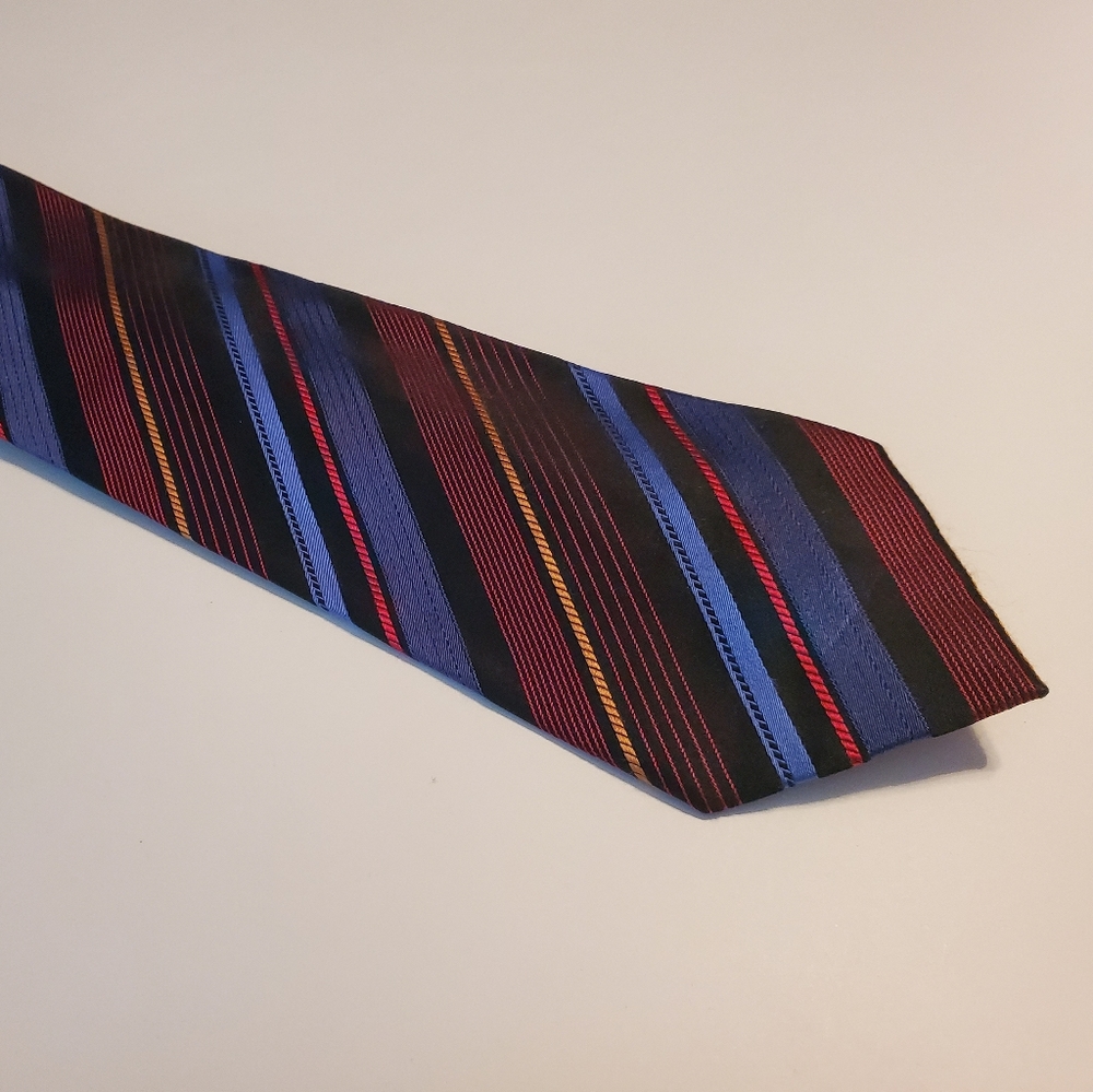 Men's BCBG Attitude Tie